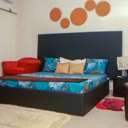Le "Grand Bleu", Un Bel Appartement Paisible, Sur Et Spatieux Au Coeur De La Station Balneaire De Saly Portudal Zewnętrze zdjęcie
